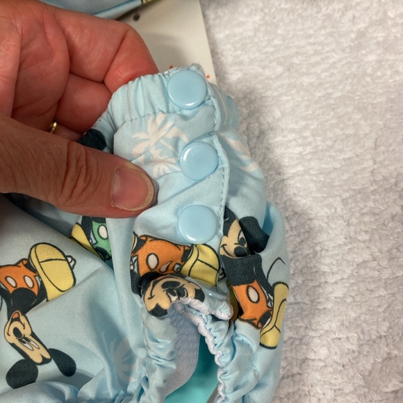 NWT Disney baby sun hat & swim diaper 2 pc set Mickey Mouse 50 upf 12m - Picture 8 of 9